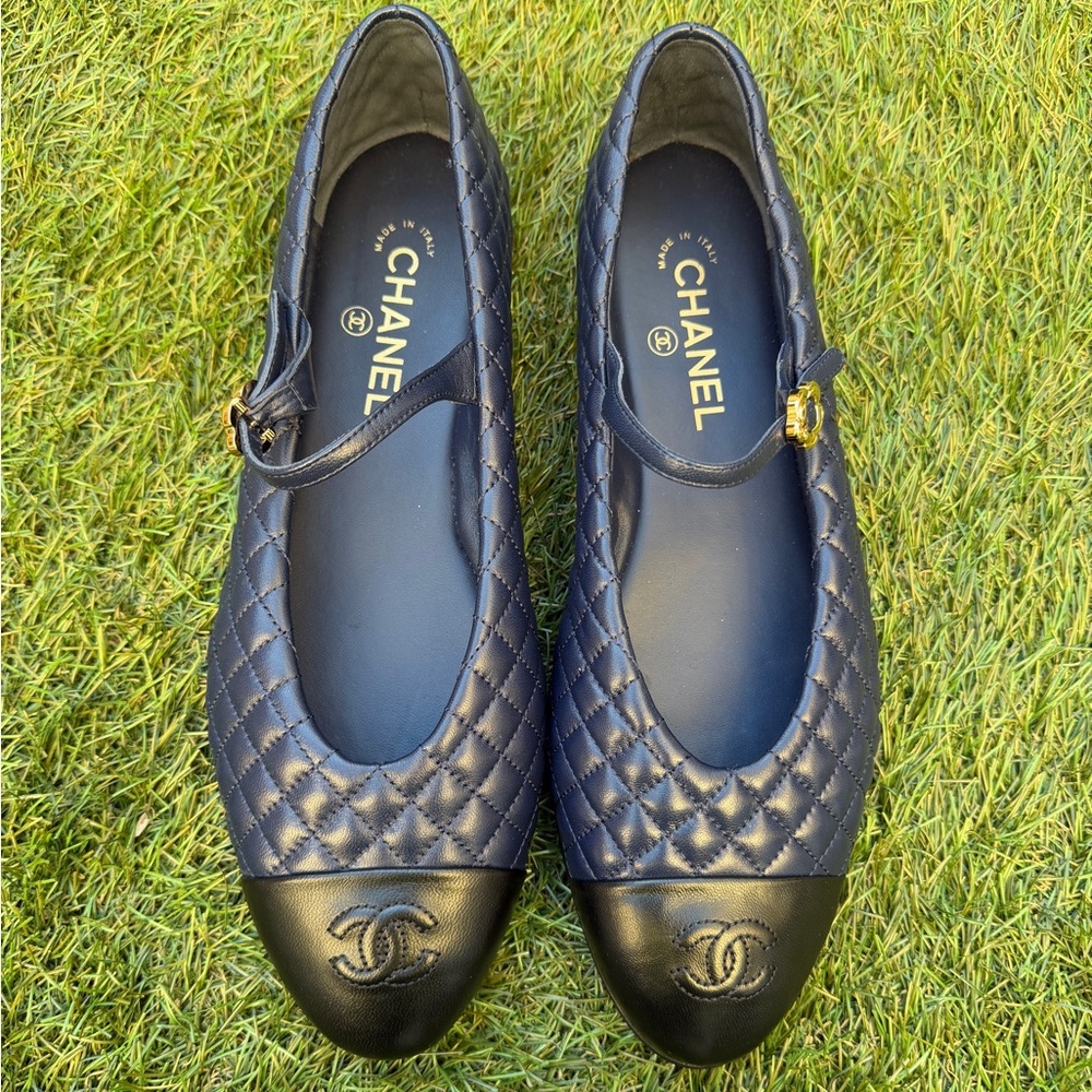 CHANEL CC LOGO BLUE LEATHER MARYJANE BALLET FLATS SHOES QUILTED BLACK CAP TOE 42 - Picture 6 of 17